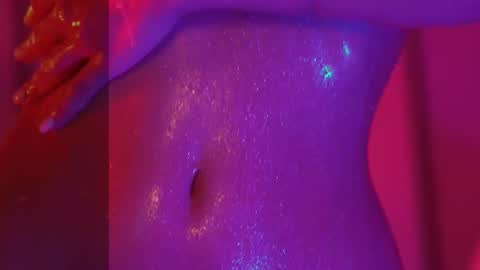 Snapshot of heybanan chatting on 02.09.25 Alina online show from 02.09.25