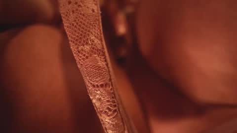 Snapshot of heybanan chatting on 03.10.25 Alina online show from 03.10.25