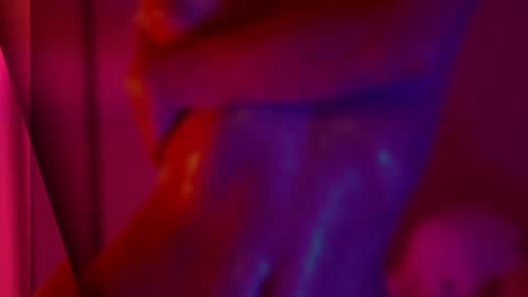 Snapshot of heybanan chatting on 11.16.25 Alina online show from 11.16.25