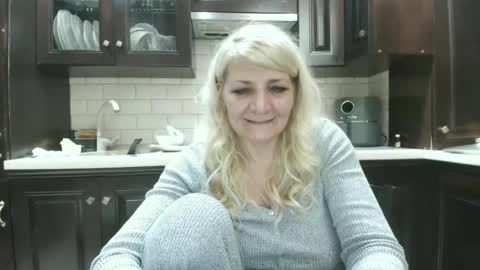 Snapshot of heyheygrey chatting on 06.24.26 Heyheygrey online show from 06.24.26