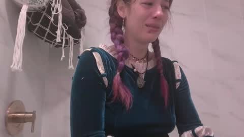 FlexieFae online show from 01.31.25