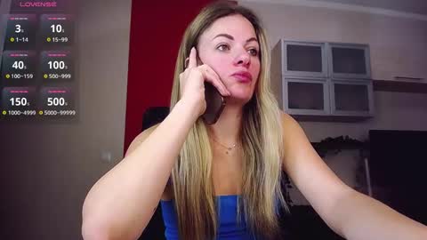 Lina online show from 10.24.25