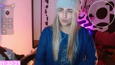 Snapshot of hi_elora chatting on 06.04.26 Elora online show from 06.04.26