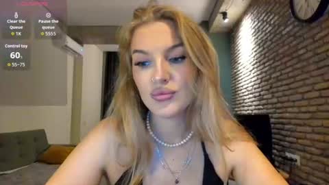 Snapshot of hi_lina chatting on 07.13.26 Hi lina online show from 07.13.26