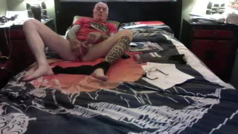 Snapshot of hiasallfuk13 chatting on 12.20.24 HARDCORE13 online show from 12.20.24