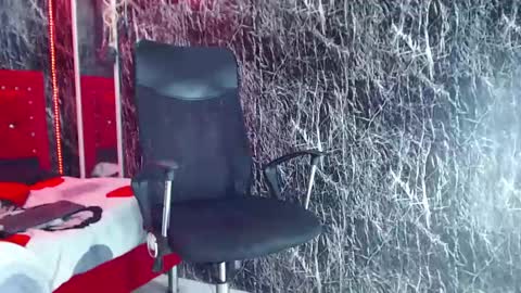 Snapshot of hidan_22 chatting on 02.11.25 HIDAN online show from 02.11.25