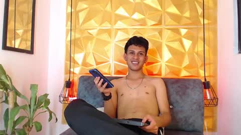 Snapshot of hidan_22 chatting on 02.27.25 HIDAN online show from 02.27.25