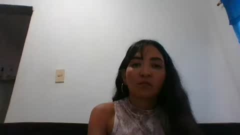 Snapshot of hiddencrazy69 chatting on 11.24.25 Clau y Ricky online show from 11.24.25