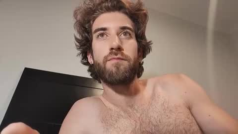 Snapshot of hiddengaze chatting on 02.25.26 HiddenGaze online show from 02.25.26