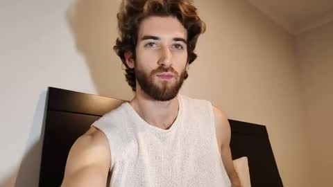 Snapshot of hiddengaze chatting on 03.06.26 HiddenGaze online show from 03.06.26