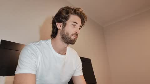 Snapshot of hiddengaze chatting on 04.01.26 HiddenGaze online show from 04.01.26