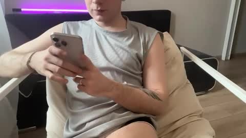hiddenpeachd online show from 05.08.26