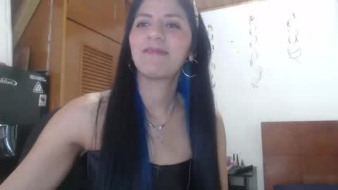 Snapshot of hilari18 chatting on 12.20.24 hilaril18 online show from 12.20.24
