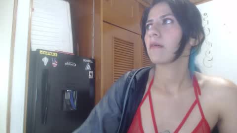 Snapshot of hilari18 chatting on 12.22.24 hilaril18 online show from 12.22.24