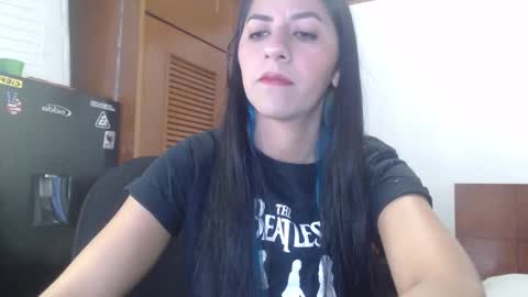 Snapshot of hilari18 chatting on 01.19.25 hilaril18 online show from 01.19.25