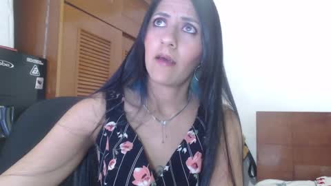 Snapshot of hilari18 chatting on 01.23.25 hilaril18 online show from 01.23.25