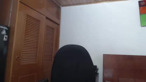 Snapshot of hilari18 chatting on 01.26.25 hilaril18 online show from 01.26.25