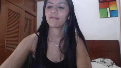 Snapshot of hilari18 chatting on 01.31.25 hilaril18 online show from 01.31.25