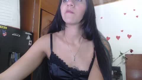 Snapshot of hilari18 chatting on 02.16.25 hilaril18 online show from 02.16.25