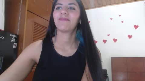 Snapshot of hilari18 chatting on 02.16.25 hilaril18 online show from 02.16.25