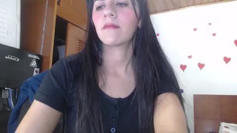 Snapshot of hilari18 chatting on 02.24.25 hilaril18 online show from 02.24.25