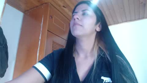 Snapshot of hilari18 chatting on 09.08.25 hilaril18 online show from 09.08.25