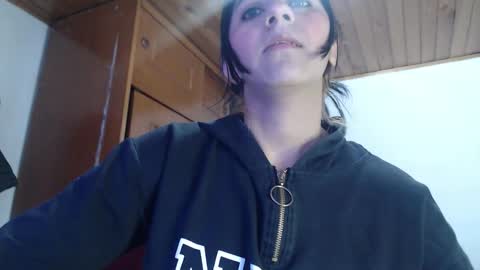 Snapshot of hilari18 chatting on 09.11.25 hilaril18 online show from 09.11.25