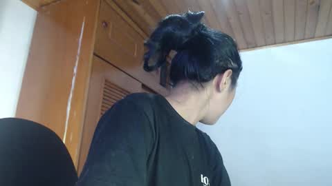Snapshot of hilari18 chatting on 10.13.25 hilaril18 online show from 10.13.25