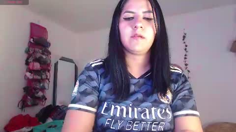 Snapshot of hilari18 chatting on 06.11.26 hilaril18 online show from 06.11.26