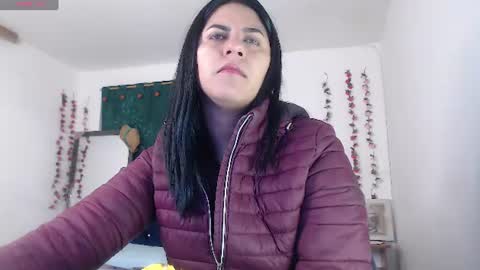Snapshot of hilari18 chatting on 07.17.26 hilaril18 online show from 07.17.26