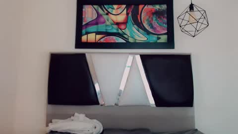 Hilary Avilan online show from 03.12.26