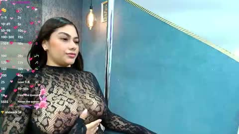 Snapshot of hilary_evanss chatting on 05.12.26 hilary_evanss online show from 05.12.26
