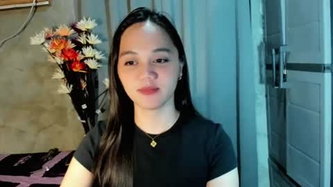 Snapshot of hilarymolly chatting on 07.18.26 hilarymolly online show from 07.18.26