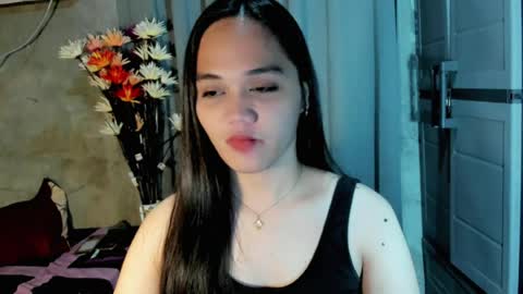 Snapshot of hilarymolly chatting on 07.27.26 hilarymolly online show from 07.27.26