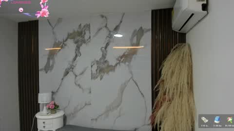 Hilary Thomsom online show from 03.12.26