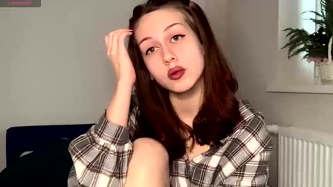 Snapshot of hildredmabray chatting on 03.26.26 Hi Im Elizabeth online show from 03.26.26