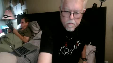 TwoDaddies online show from 01.11.26