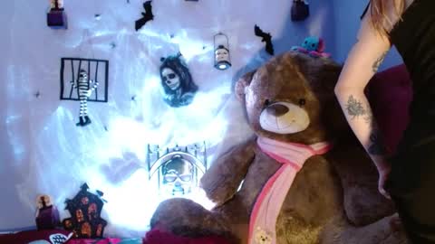 Himiiko online show from 10.16.25