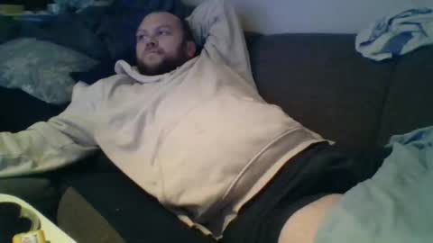 Snapshot of himree chatting on 10.28.25 Himre online show from 10.28.25