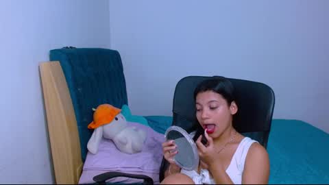 Snapshot of hinata_9 chatting on 02.13.26 0600AM-1100AM - online show from 02.13.26