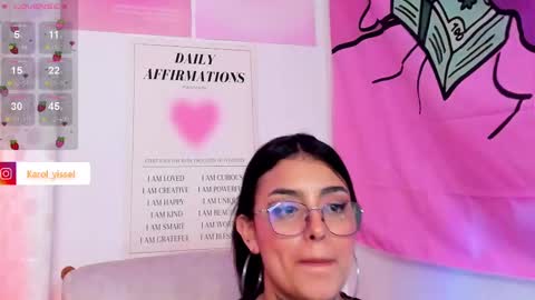 Snapshot of hinataweed01 chatting on 03.10.25  Karol  Independent Model online show from 03.10.25
