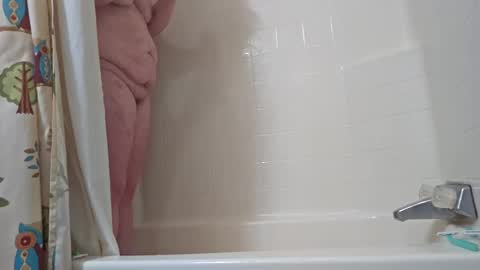 Snapshot of hippiesoul204 chatting on 01.28.25 hippiesoul204 online show from 01.28.25