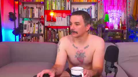 Snapshot of hipstertrashdumpsterfire chatting on 07.21.26 HipsterTrash Clark one half of Task Manager online show from 07.21.26