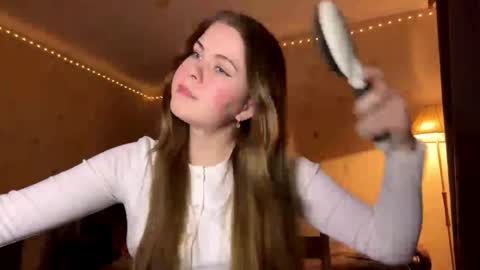 I am Amy ntmu Lets hit 10 Thumbs Up together online show from 03.06.26