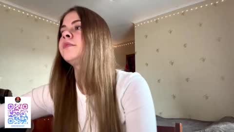 I am Amy ntmu Lets hit 10 Thumbs Up together online show from 03.15.26