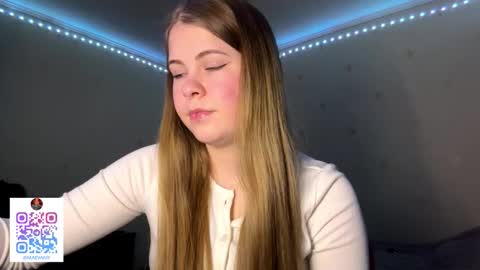 I am Amy ntmu Lets hit 10 Thumbs Up together online show from 03.18.26