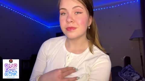 I am Amy ntmu Lets hit 10 Thumbs Up together online show from 03.20.26