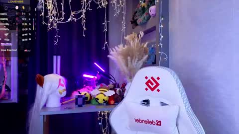 Ella online show from 05.13.26