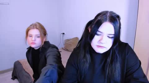 Snapshot of hitomi2 chatting on 11.07.25 Dina online show from 11.07.25