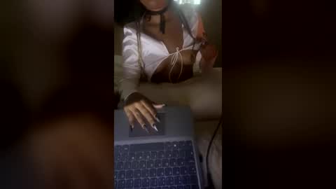 hnyblacklili online show from 07.26.26